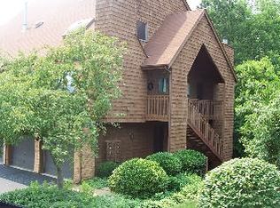 5161 Hollow Wood Ct APT A, Saint Louis, MO 63128