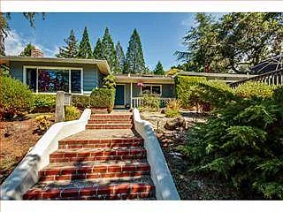 545 Pinecone Dr photo 1