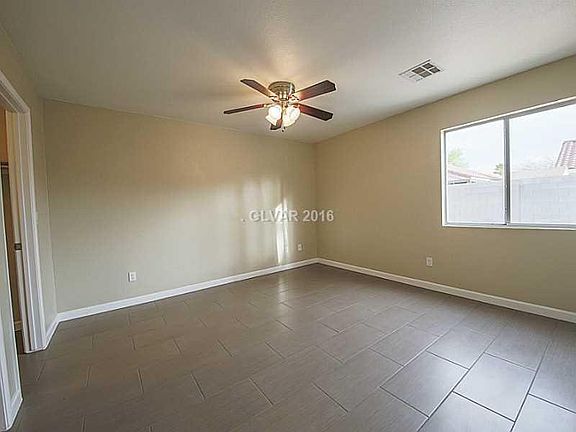 3rd image of 1069 Sky Rock Ct