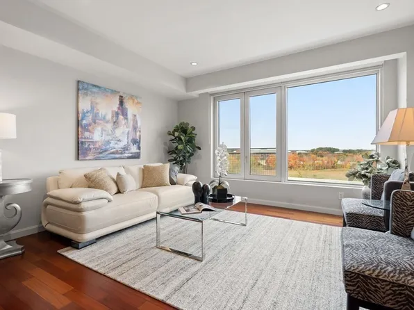 40 Nouvelle Way Unit N645, Natick, MA 01760