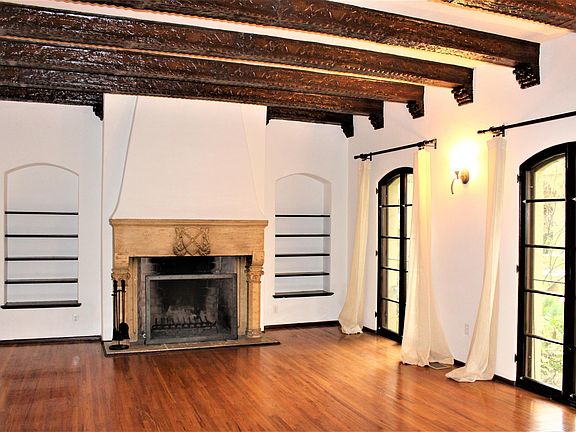 5th image of 244 S Orange Grove Blvd Unit 103