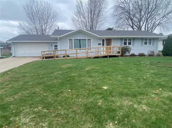 424 S Oak St, Arcadia, WI 54612