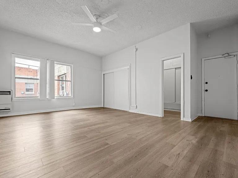 751 Normandie Ave #403 — Photo 11