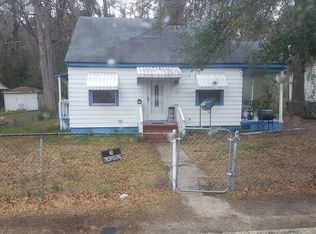 302 Hawthorne Rd, Fayetteville, NC 28301