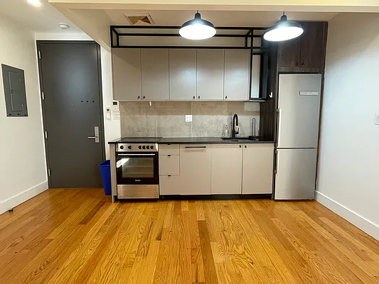 Rented by Realty Collective | media 2