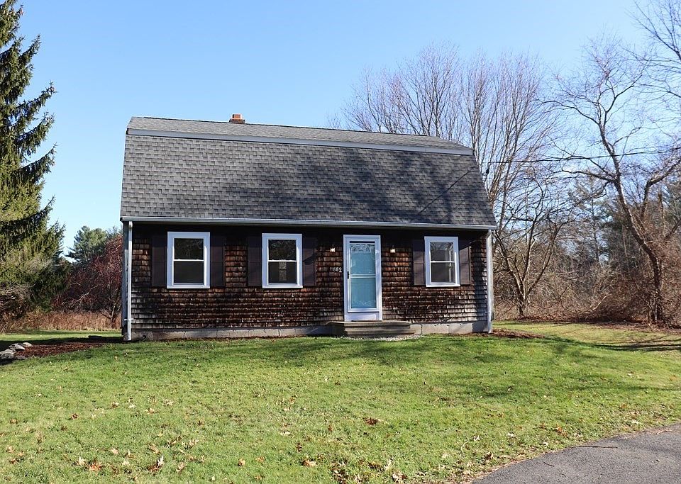 1st image of 889 Elm St #0