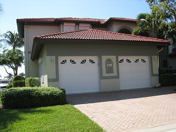 2nd image of 205 Waterside Cir Unit 101