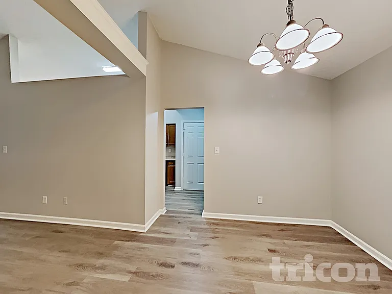 7819 Bar Harbor Dr — Photo 3