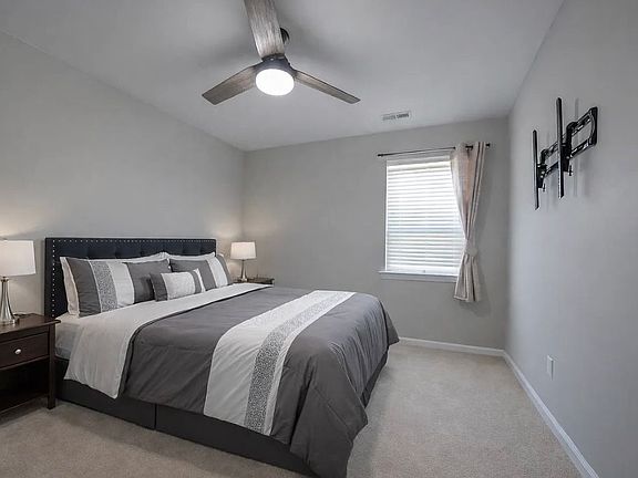 3rd image of 211 Benthall Rd #2