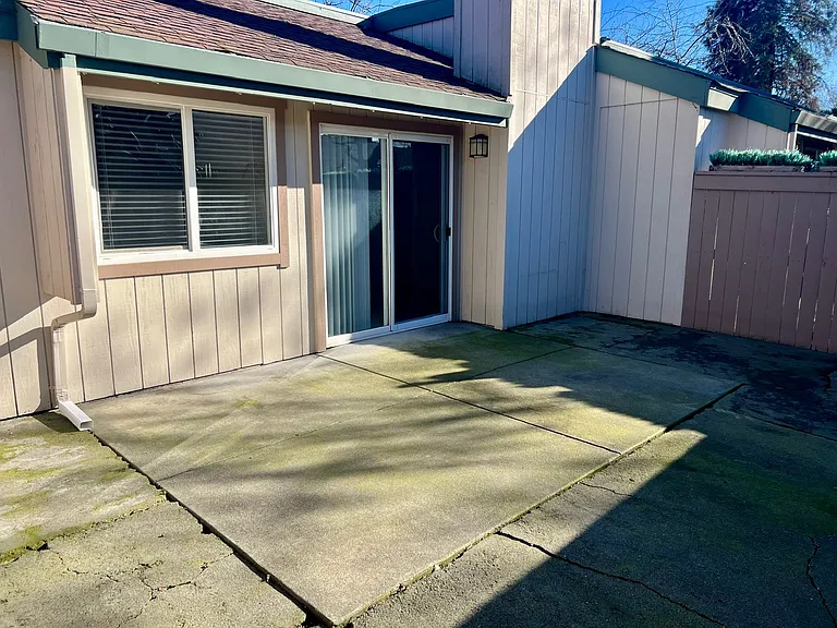 209 Stony Point Rd #E — Photo 21