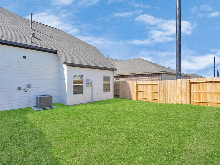 21003 Bay Village Dr #B — Photo 7