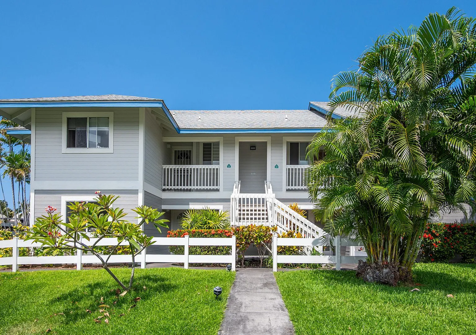 Desirable Ground-Floor Corner Unit | 3BD/2BA at Ali'i Lani — Photo 2