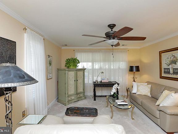 5th image of 107 Huckleberry Dr