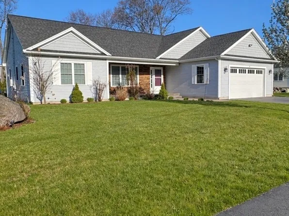 49 Pheasant Hill Rd, Attleboro, MA 02703