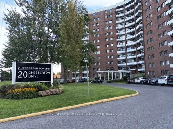 20 Chesterton Dr #419, Ottawa, ON K2E 6Z7