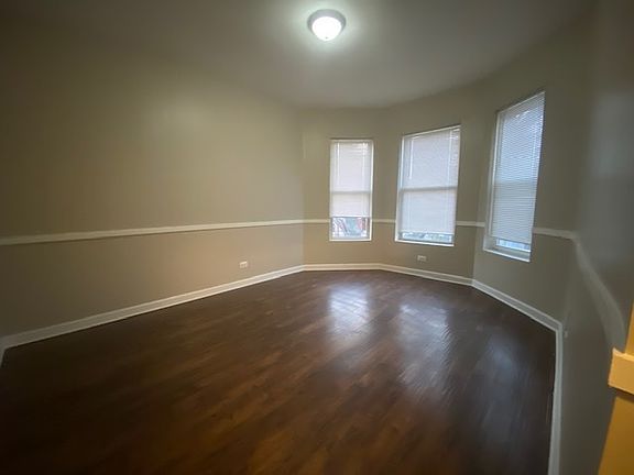 3rd image of 6403 S Saint Lawrence Ave #2S