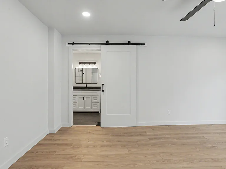 2729 NW 58th St #1 — Photo 17