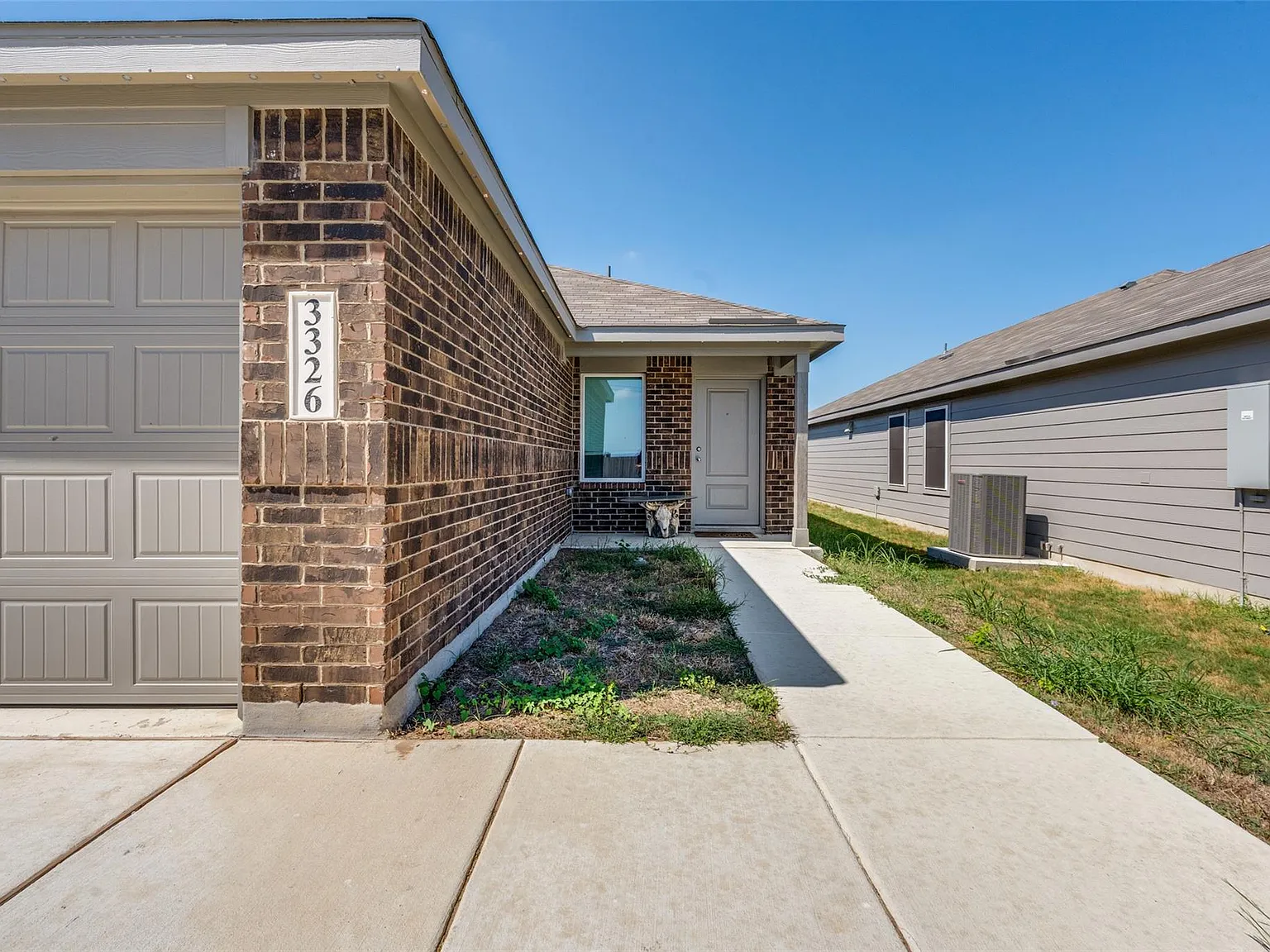 3 bed, 2.0 bath, 1266 sqft, $1,595 — Photo 4