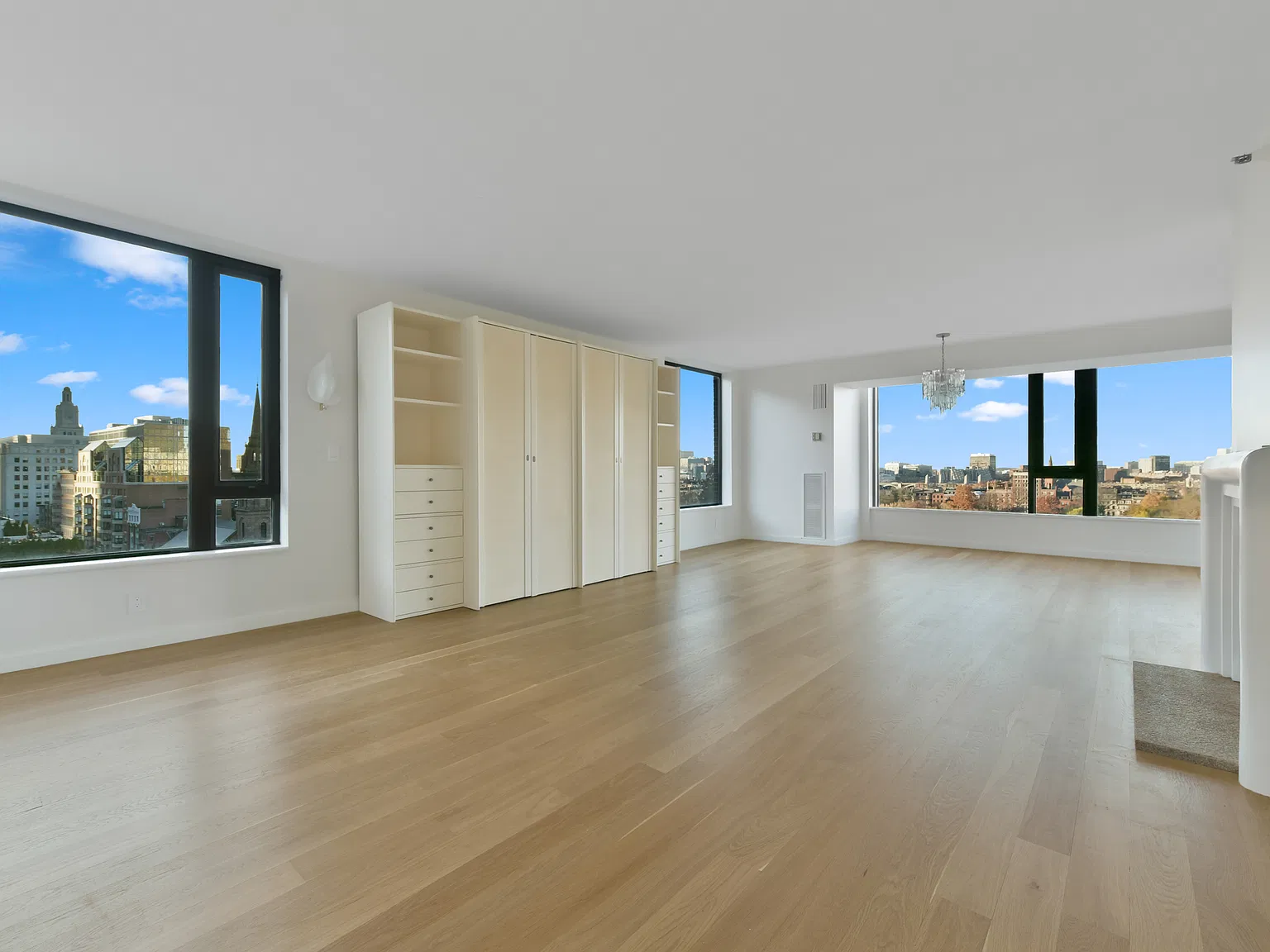 2 bed, 2.5 bath, 2130 sqft, $22,500 — Photo 3