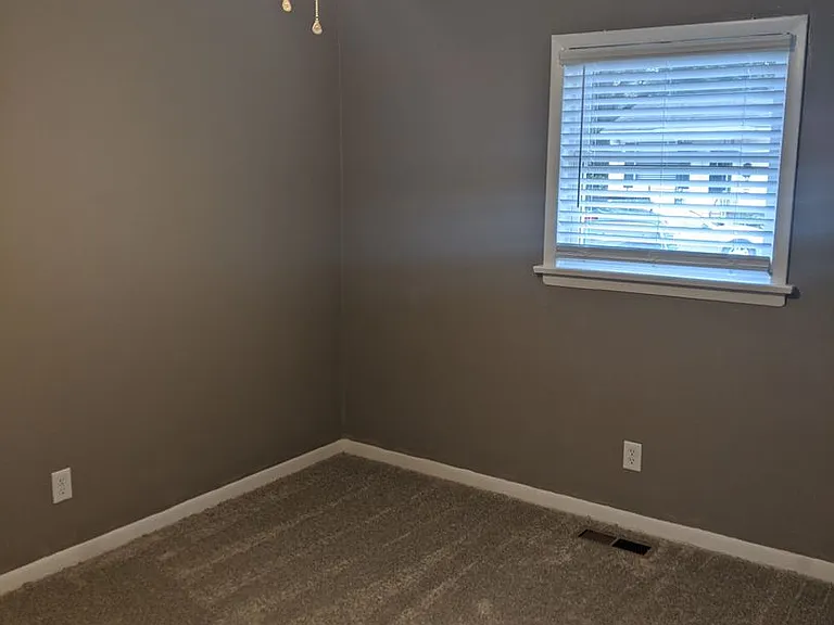 101 Cavin Ave — Photo 4
