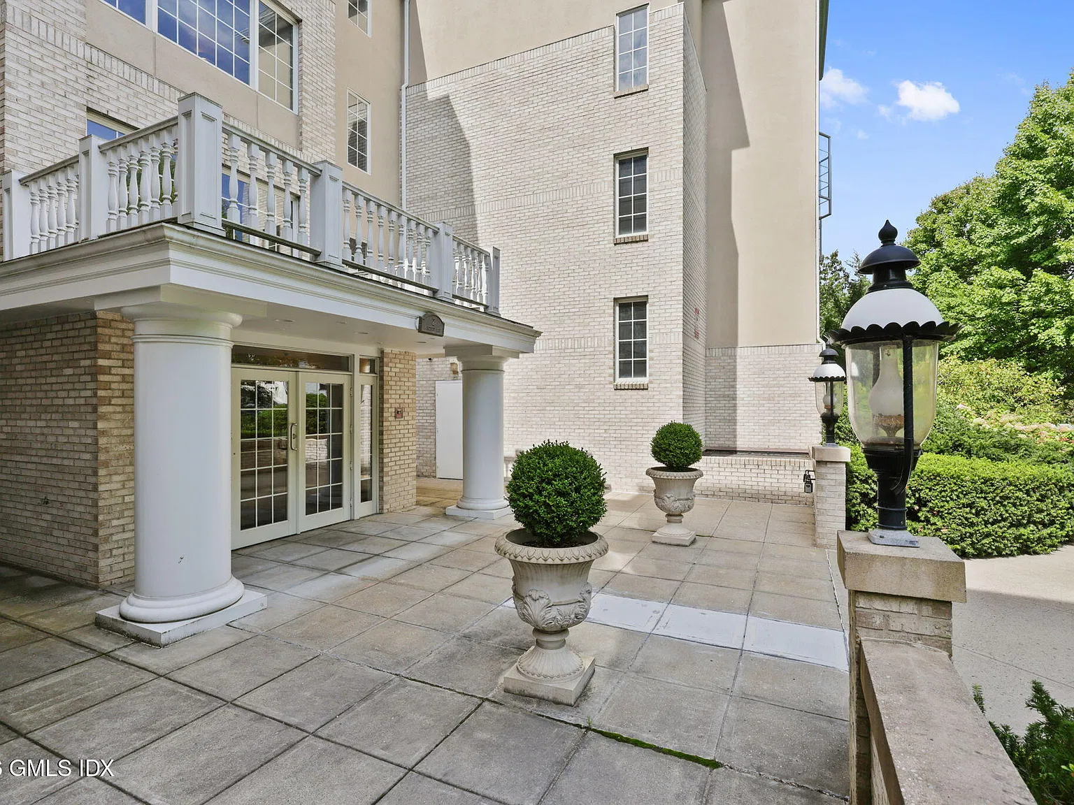 1 bed, 1.0 bath, $2,850 — Photo 3