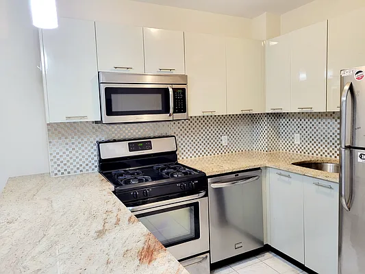 Rented by Modern Spaces | media 2