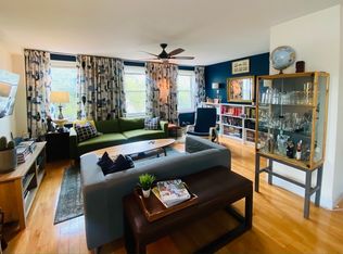 2235 21st St APT 4, Astoria, NY 11105