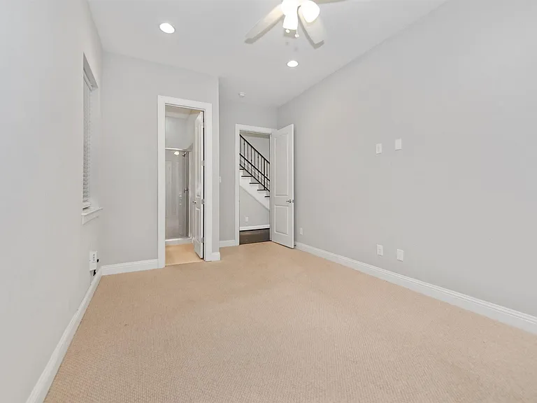 5637 Kiam St #B — Photo 7