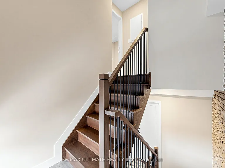 10 Warbeck Pl #UPPER — Photo 12