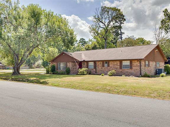 2nd image of 5821 Russell Ln