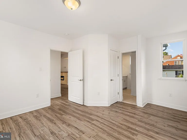 118 Turner St — Photo 34