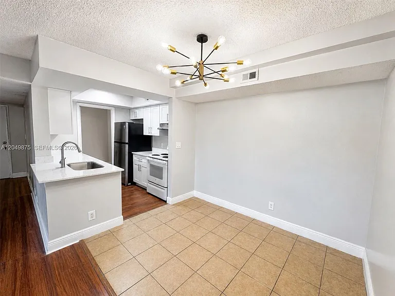 5612 Rock Island Rd #144 — Photo 7