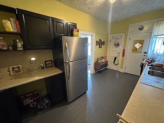 2nd image of 2843 W Garrison Ave #2