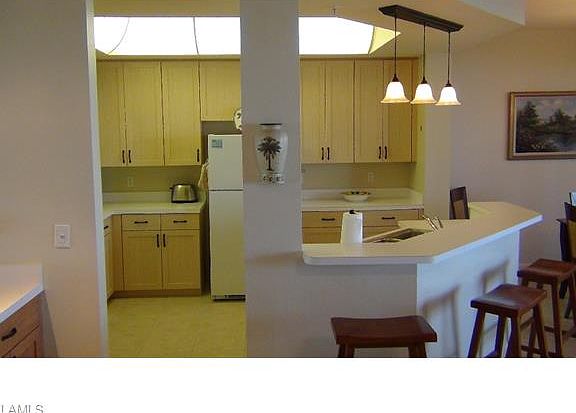 5th image of 201 Vintage Bay Dr Unit 23