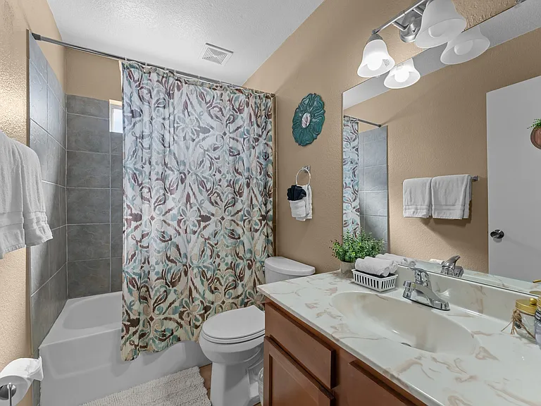 8742 W Meadowbrook Ave — Photo 29