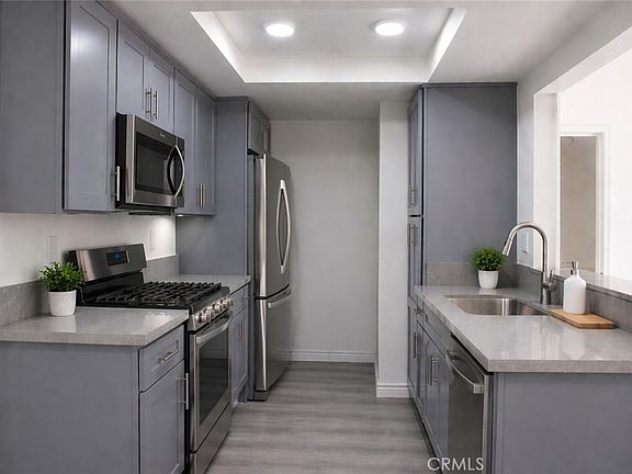 5th image of 260 E Beverly Blvd APT C