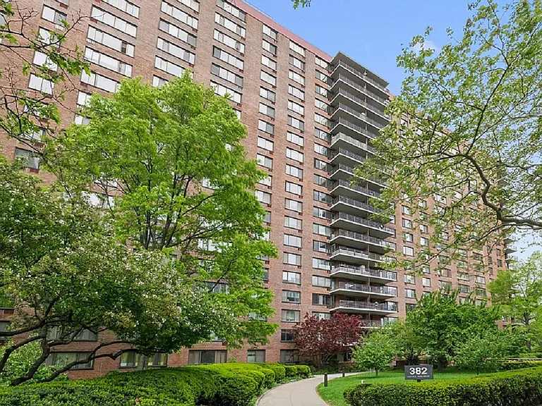 382 Central Park W #8Y — Photo 8