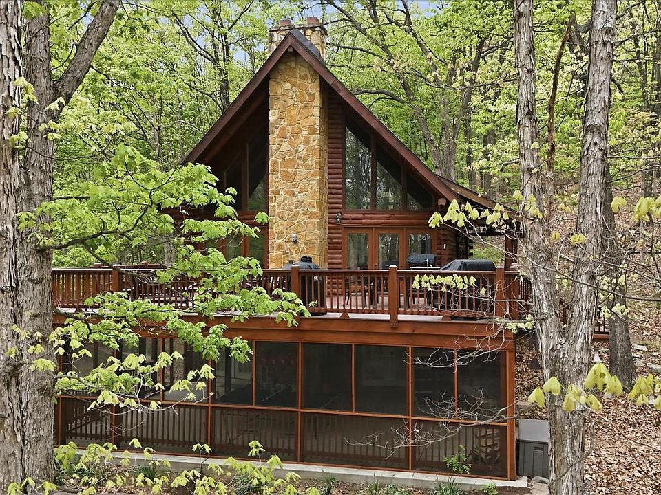 1st image of 355 Hemlock Ct