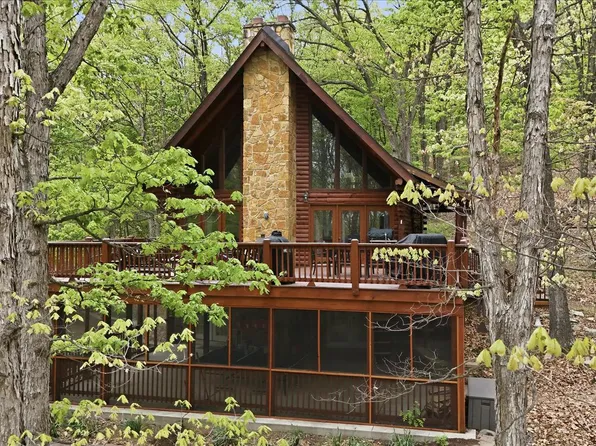 355 Hemlock Ct, Paw Paw, WV 25434