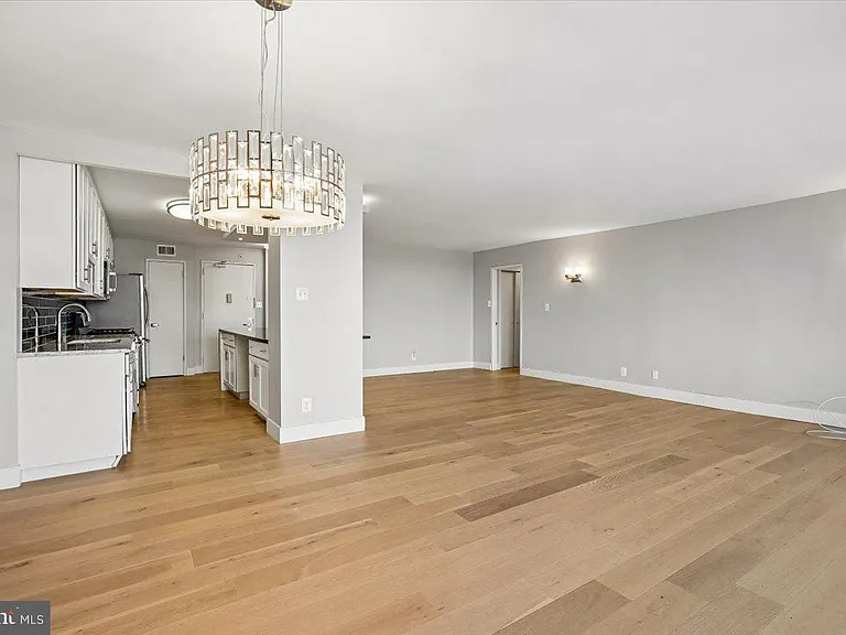 5101 River Rd #1201 — Photo 13