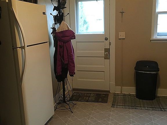 Back entry to Kitchen Unit 1