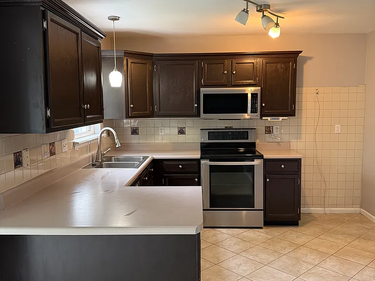 2336 Eagle Forest Dr — Photo 3
