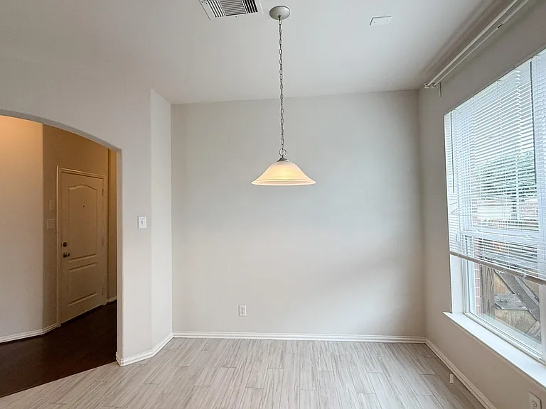 2338 Beacon Brook Ln — Photo 8