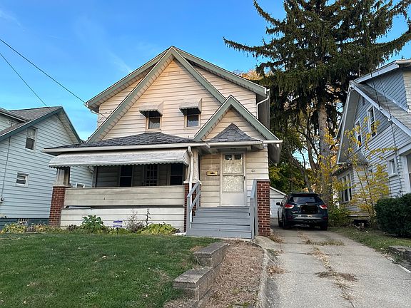 2nd image of 1449 Brown St