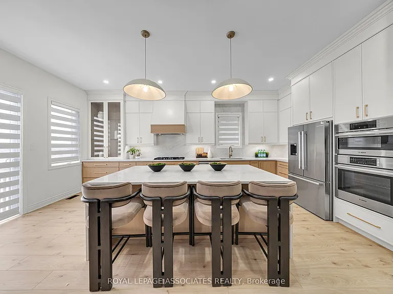 2215 Beckman Cres #UPPER — Photo 16