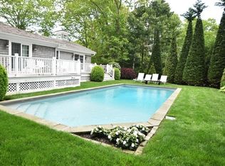 9 Windsor Ln, Wainscott, NY 11975