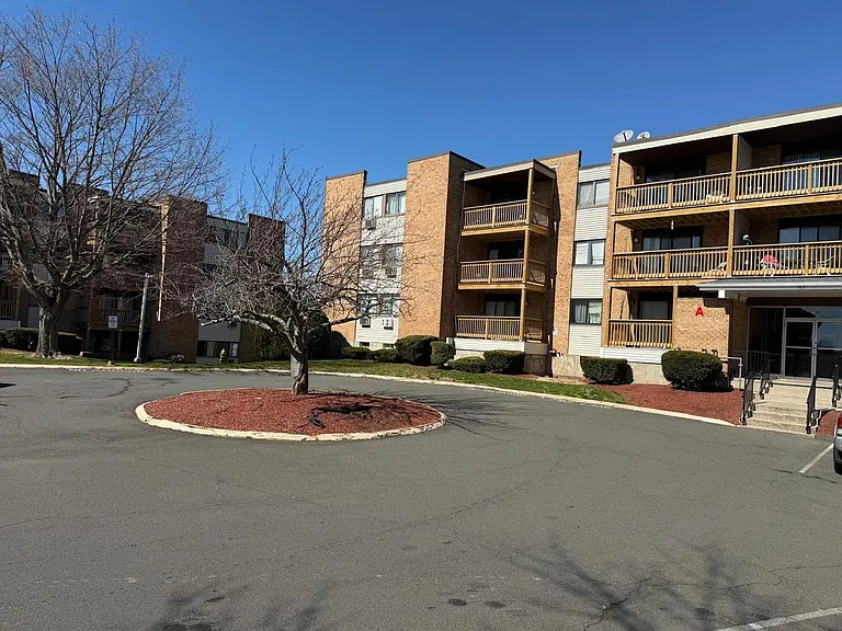 155 Bull Hill Ln #S7 — Photo 3