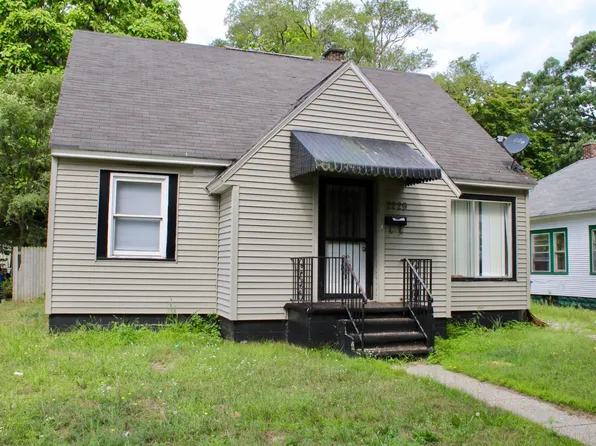 2100 5th St, Muskegon Heights, MI 49444