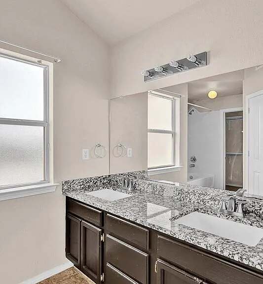 14208 Bailee Point Ln — Photo 9