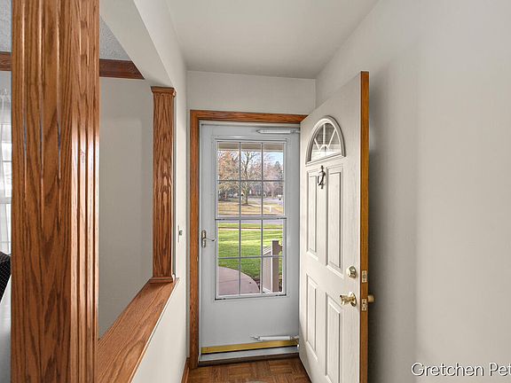 3rd image of 6852 Aleda Ave SE